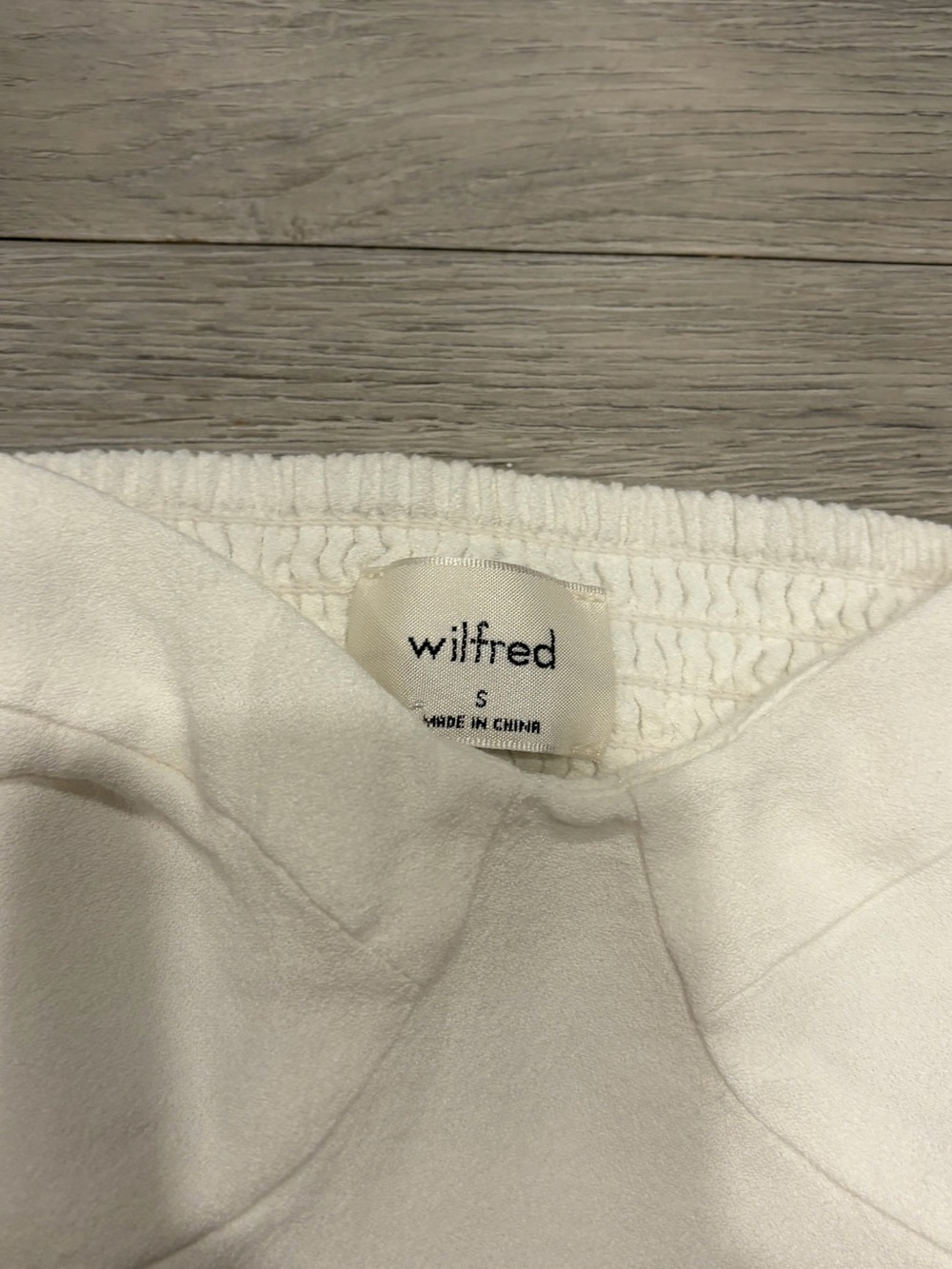 Wilfred Novella Blouse White Cropped Top Like New - Picture 3 of 5